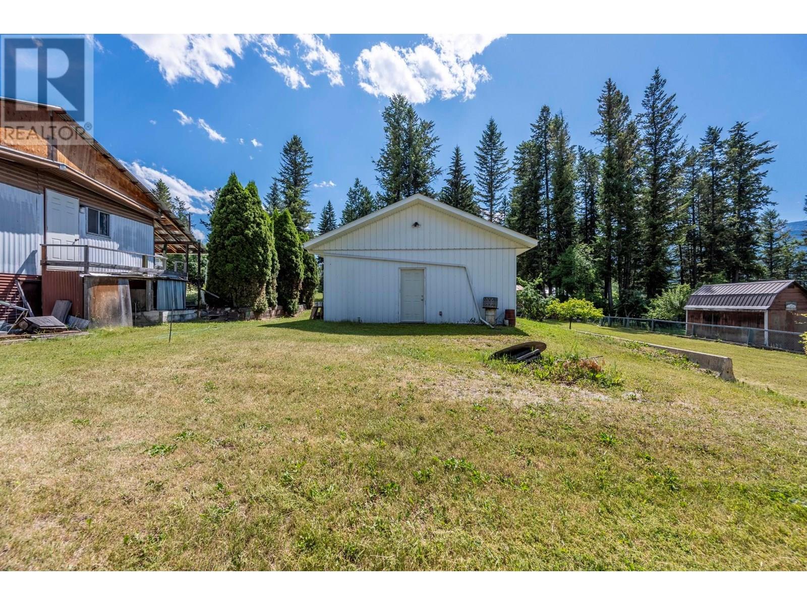 569b Habart Lower Road, Golden, British Columbia  V0A 1H2 - Photo 37 - 10355478