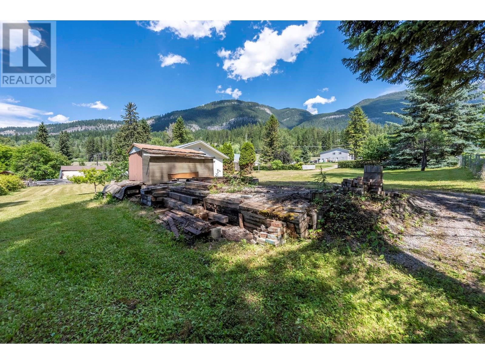 569b Habart Lower Road, Golden, British Columbia  V0A 1H2 - Photo 40 - 10355478