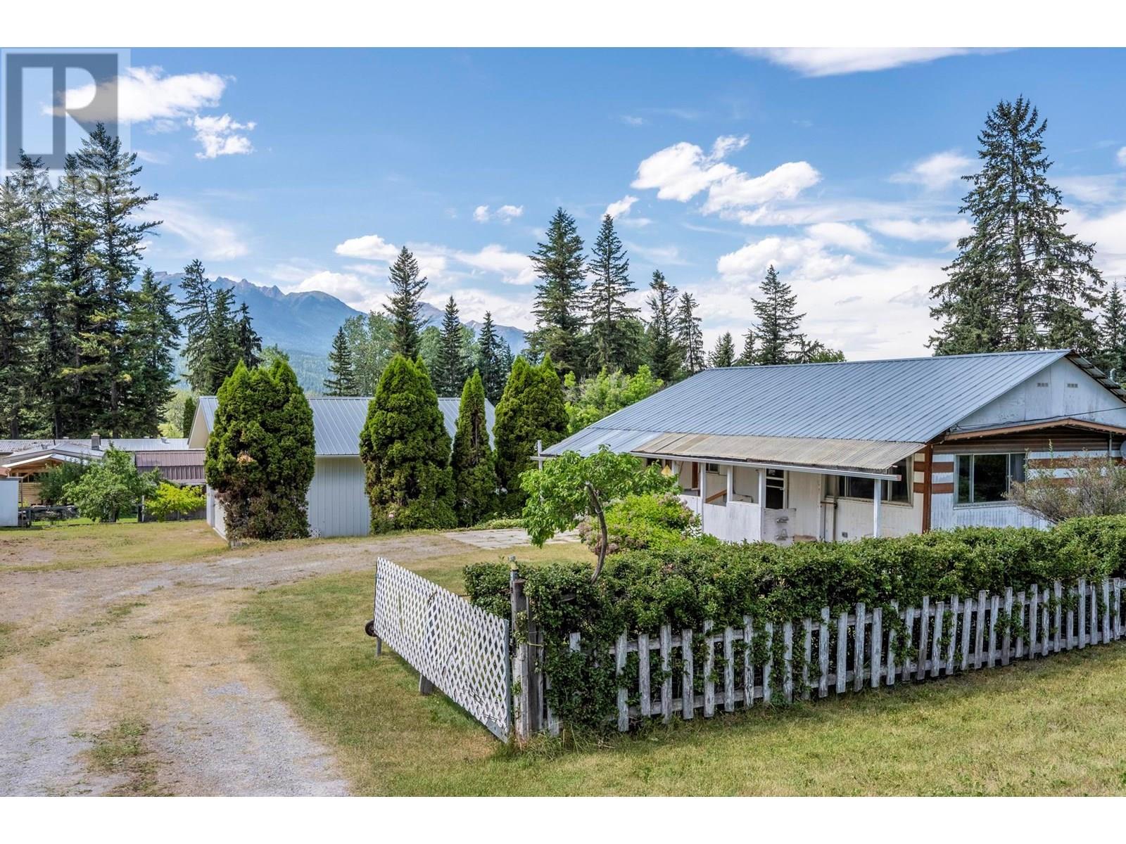 569b Habart Lower Road, Golden, British Columbia  V0A 1H2 - Photo 42 - 10355478