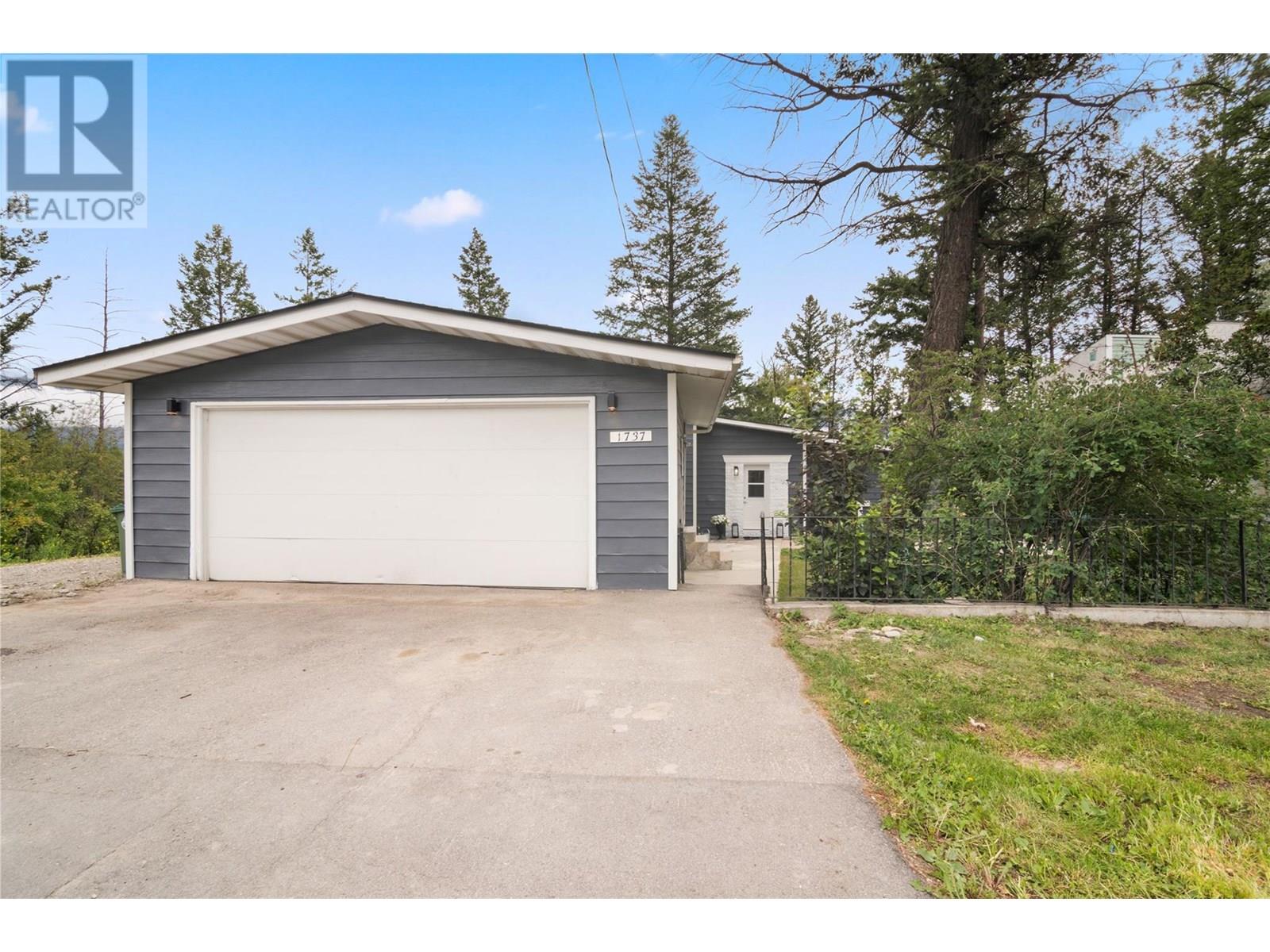 1737 13th Avenue, Invermere, British Columbia  V0A 1K4 - Photo 4 - 10355565