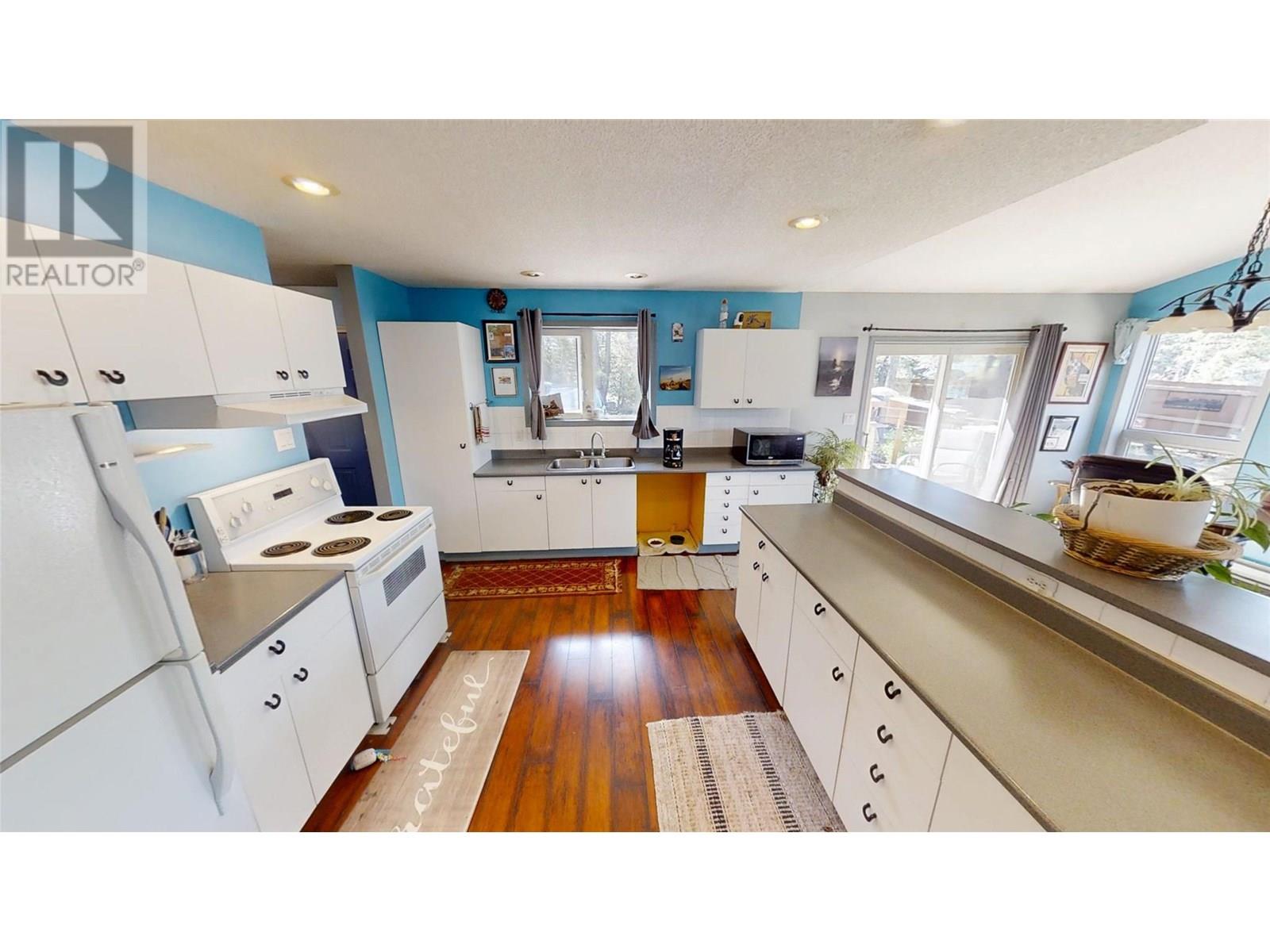 4949 Luxor Creek Road, Spur Valley, British Columbia  V0A 1E0 - Photo 17 - 10355736