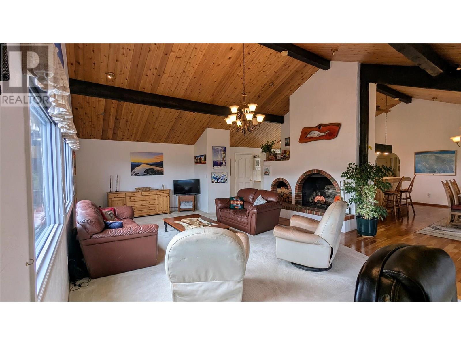 5761 Lautrup Road, Edgewater, British Columbia  V0A 1E0 - Photo 20 - 10354969