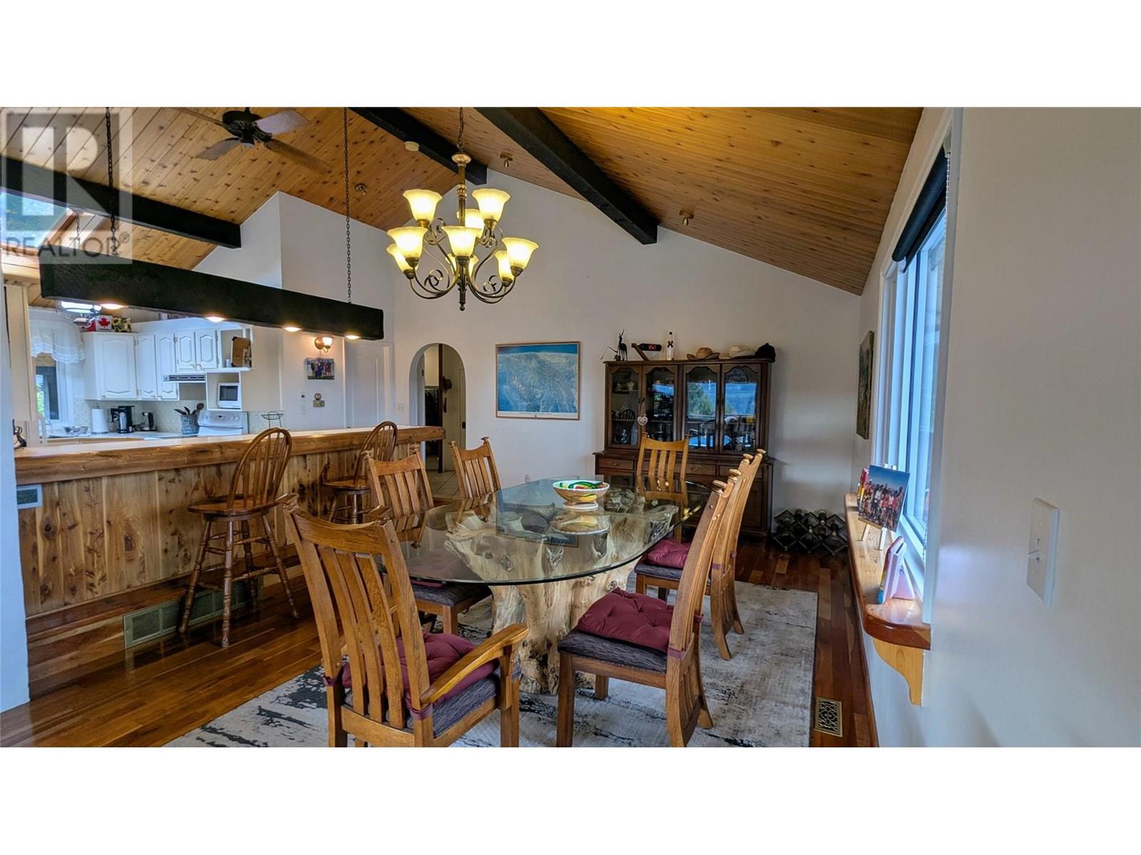 5761 Lautrup Road, Edgewater, British Columbia  V0A 1E0 - Photo 22 - 10354969