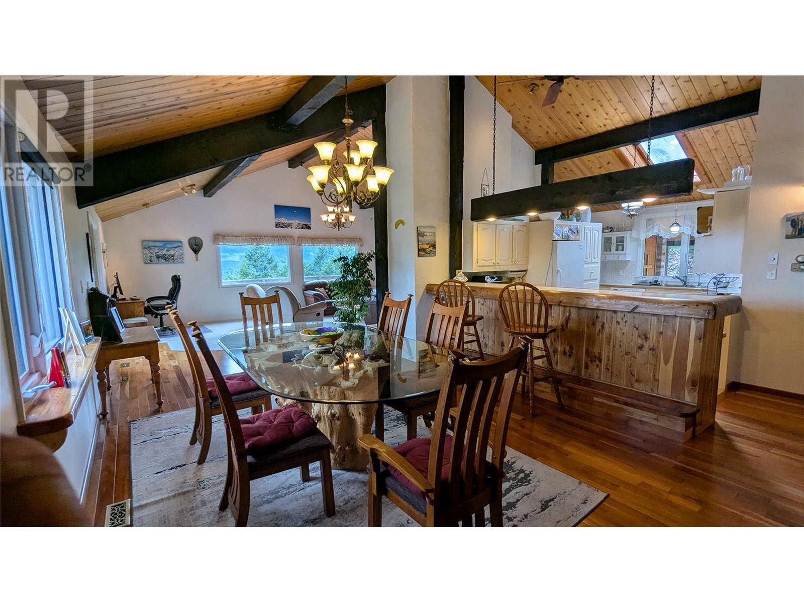 5761 Lautrup Road, Edgewater, British Columbia  V0A 1E0 - Photo 24 - 10354969
