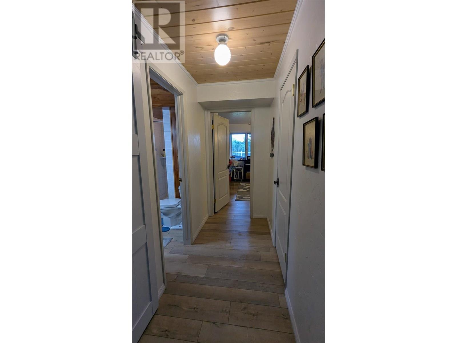 5761 Lautrup Road, Edgewater, British Columbia  V0A 1E0 - Photo 47 - 10354969