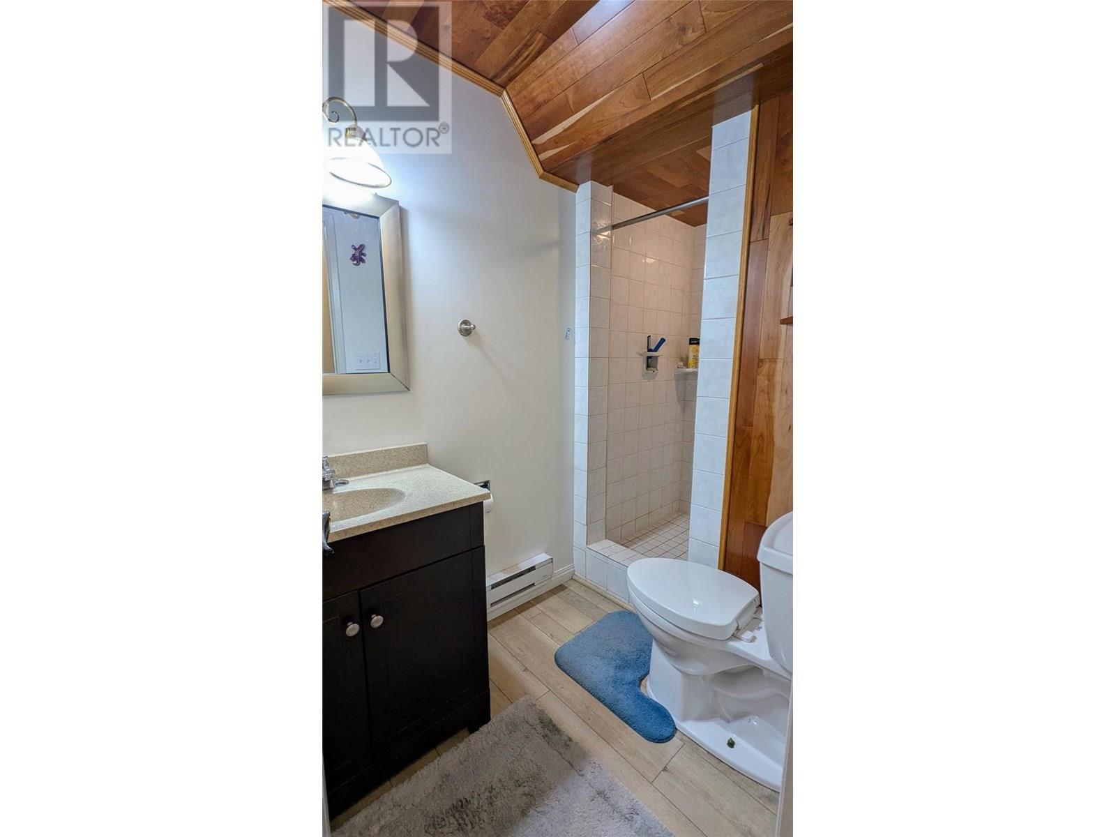 5761 Lautrup Road, Edgewater, British Columbia  V0A 1E0 - Photo 48 - 10354969