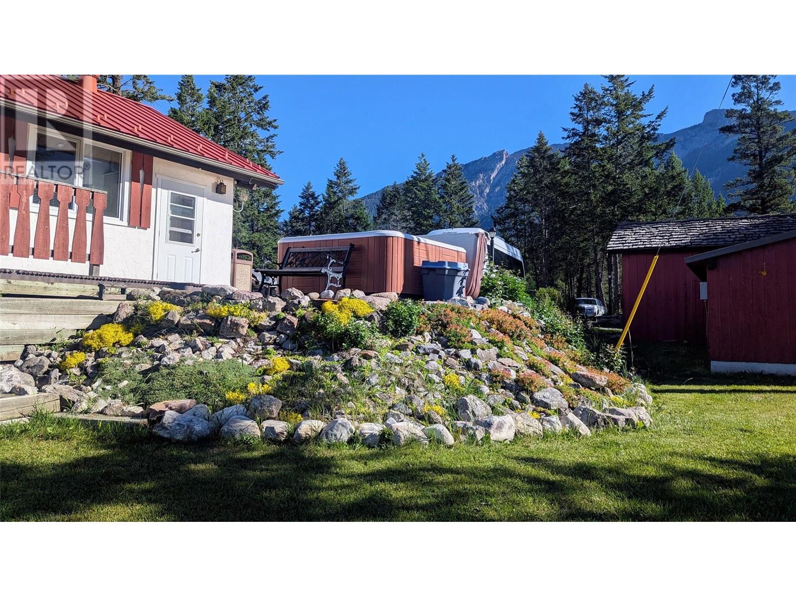 5761 Lautrup Road, Edgewater, British Columbia  V0A 1E0 - Photo 72 - 10354969