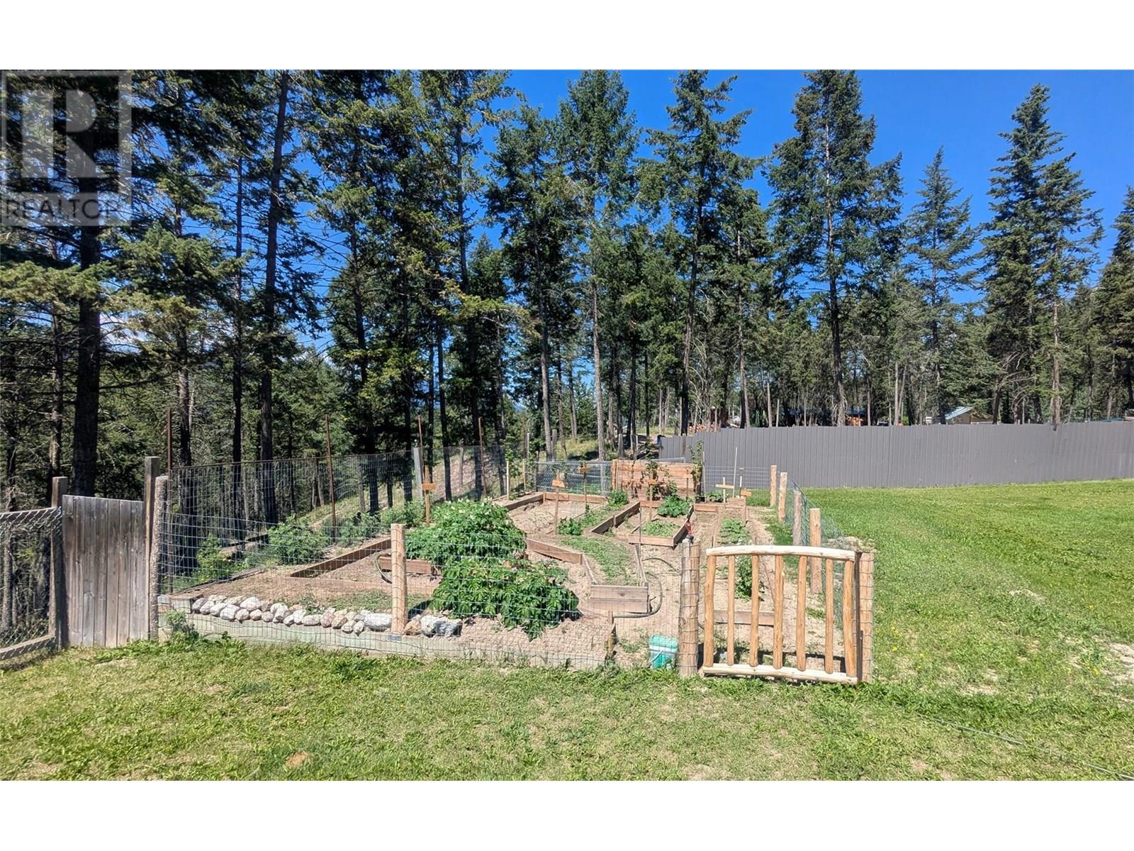 5761 Lautrup Road, Edgewater, British Columbia  V0A 1E0 - Photo 73 - 10354969