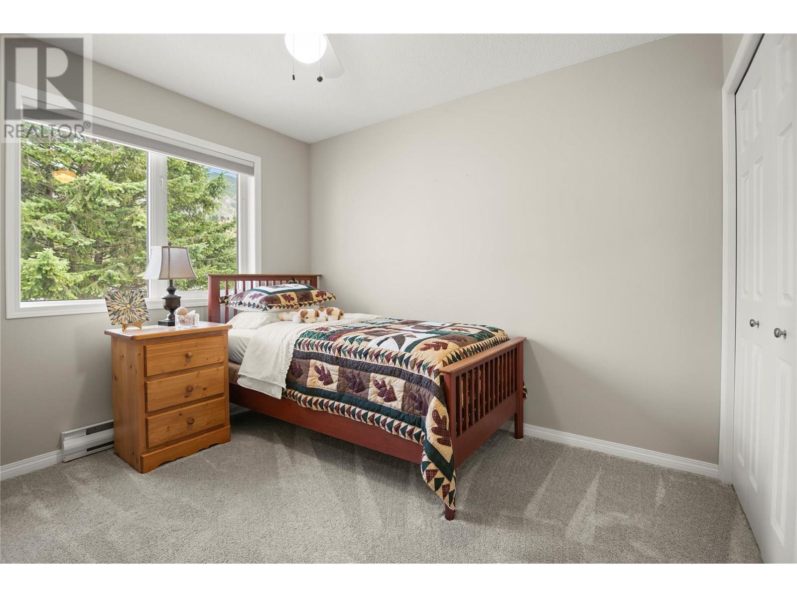 7525 Columbia Avenue Unit# 17, Radium Hot Springs, British Columbia  V0A 1M0 - Photo 25 - 10356104