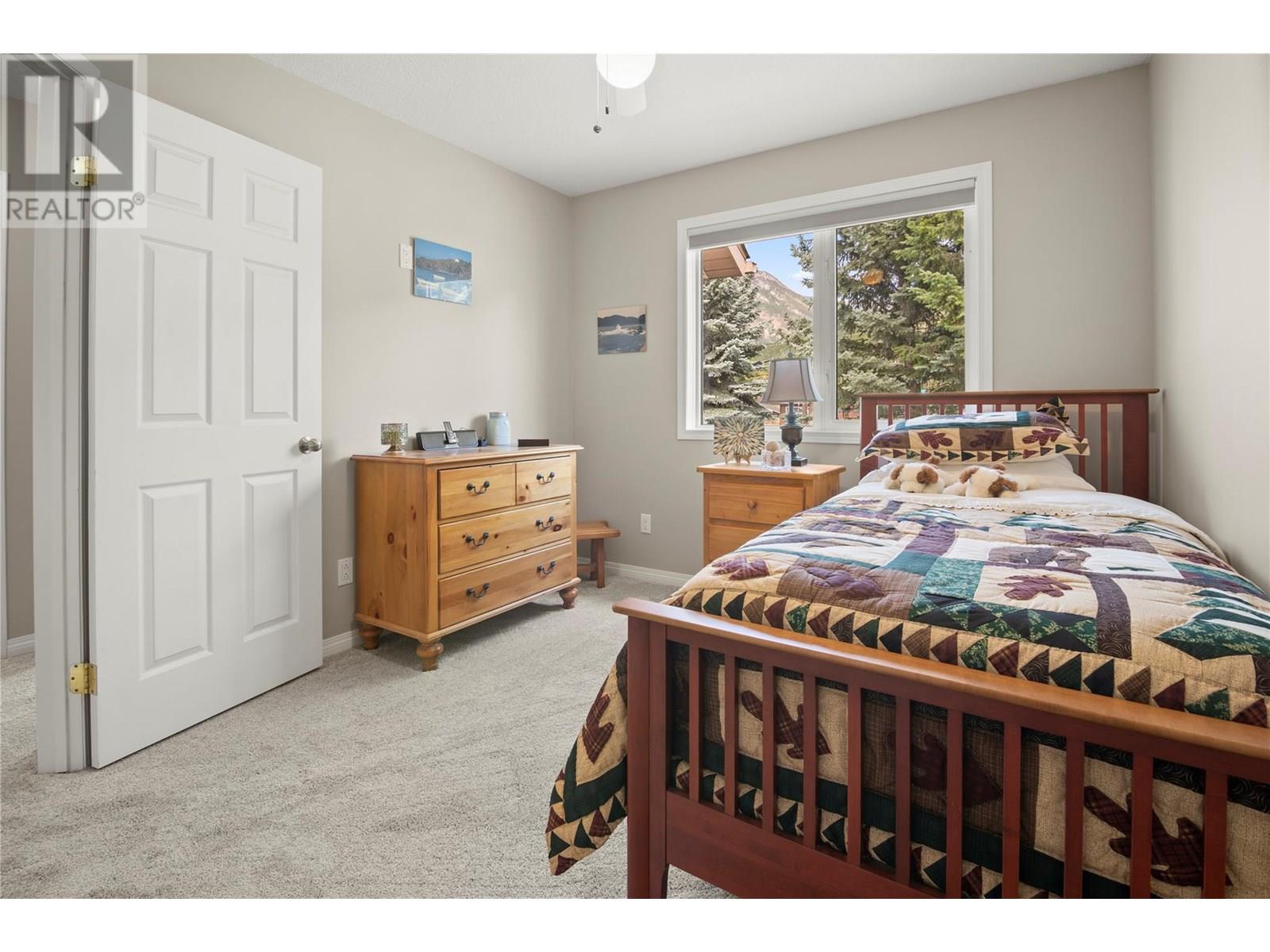 7525 Columbia Avenue Unit# 17, Radium Hot Springs, British Columbia  V0A 1M0 - Photo 26 - 10356104