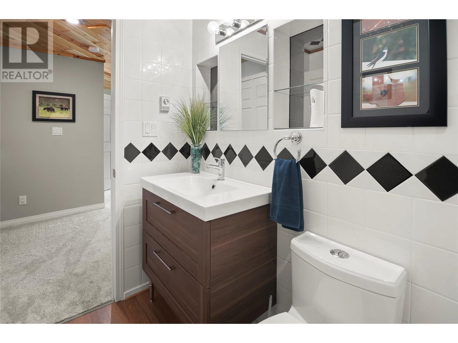 7525 Columbia Avenue Unit# 17, Radium Hot Springs, British Columbia  V0A 1M0 - Photo 33 - 10356104