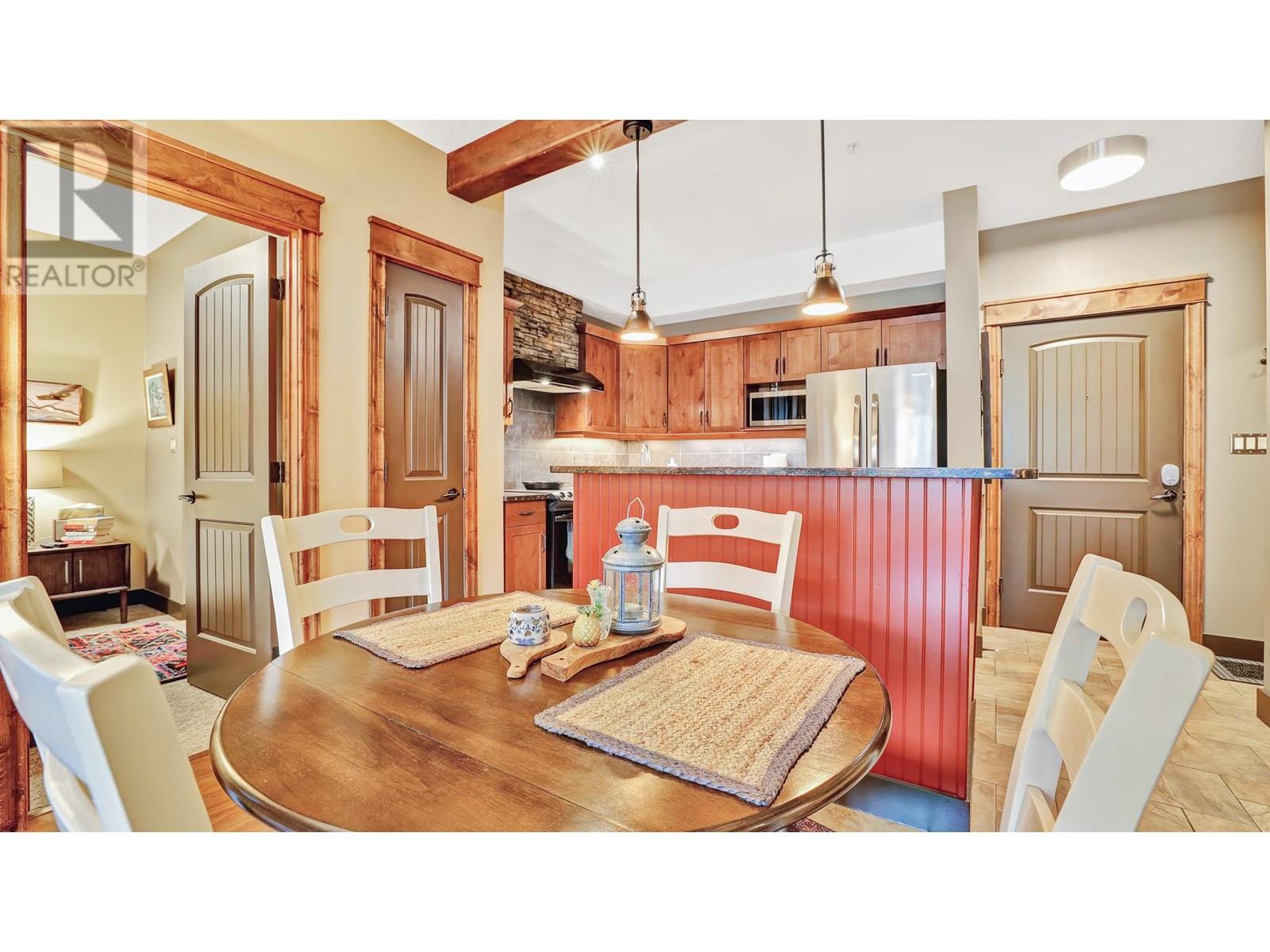 7495 Columbia Avenue Unit# 2111, Radium Hot Springs, British Columbia  V0A 1M0 - Photo 6 - 10355805
