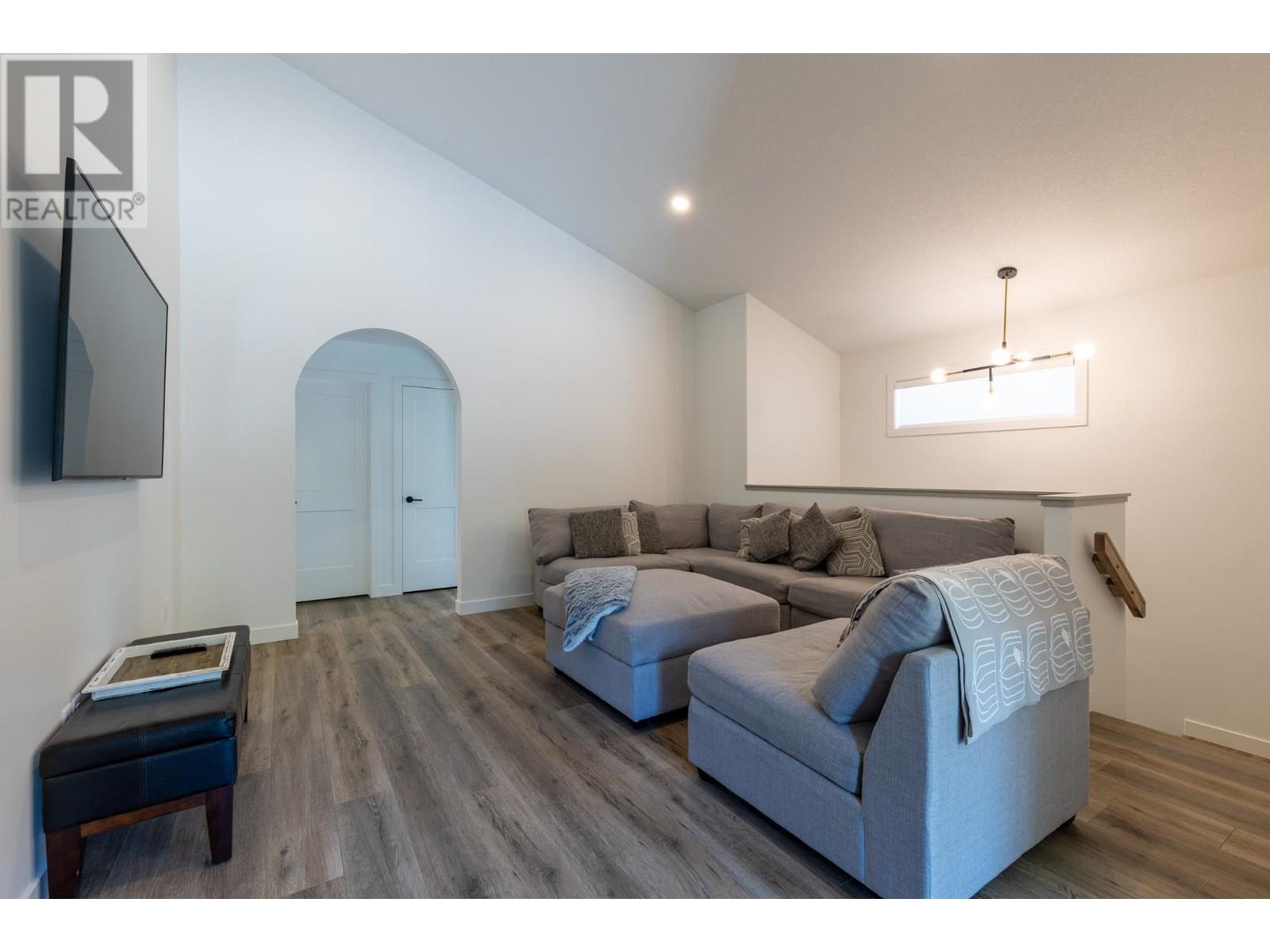 1538 Cedar Street, Golden, British Columbia  V0A 1H0 - Photo 34 - 10356226