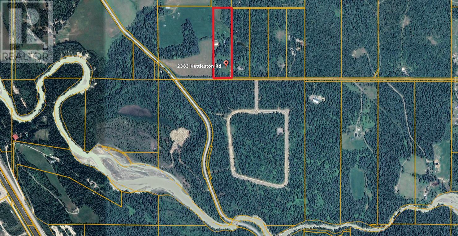 2383 Kettleston Road, Golden, British Columbia  V0A 1H0 - Photo 3 - 10356350