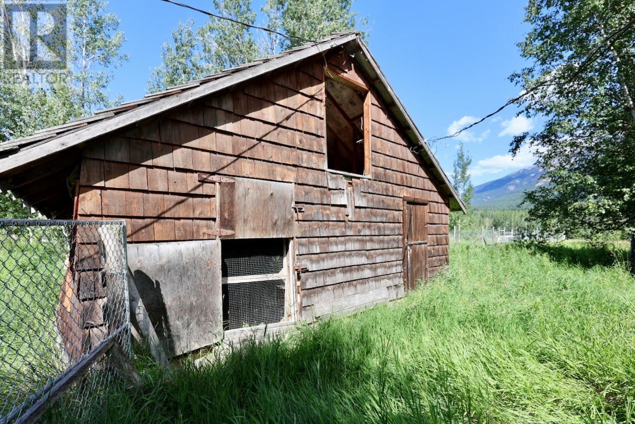2383 Kettleston Road, Golden, British Columbia  V0A 1H0 - Photo 50 - 10356350