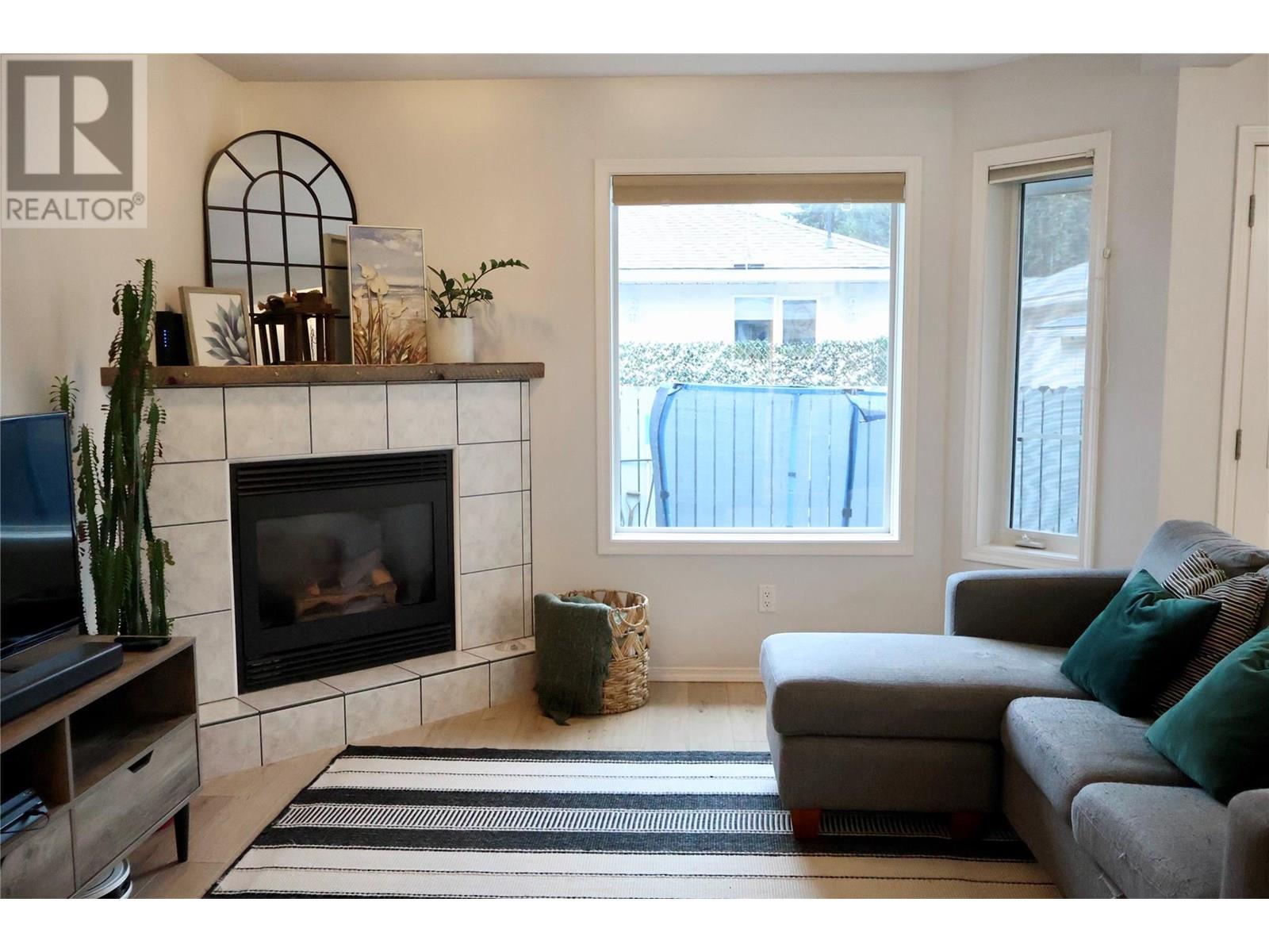 411 5th Avenue Unit# 3, Golden, British Columbia  V0A 1H0 - Photo 3 - 10356282