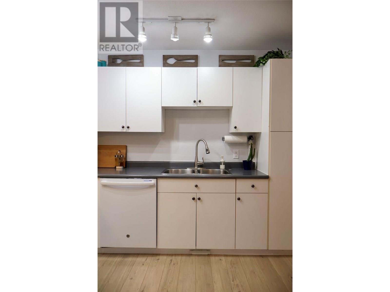 411 5th Avenue Unit# 3, Golden, British Columbia  V0A 1H0 - Photo 8 - 10356282