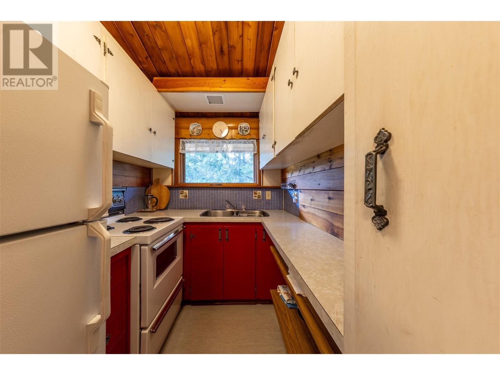 1739 Campbell Road, Golden, British Columbia  V0A 1H7 - Photo 36 - 10356379
