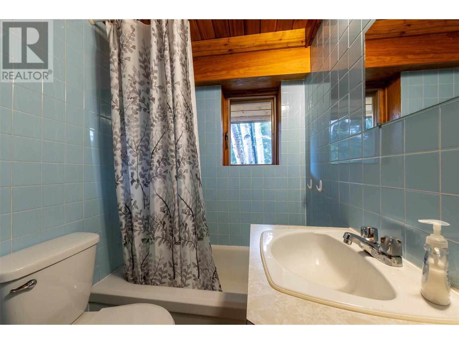 1739 Campbell Road, Golden, British Columbia  V0A 1H7 - Photo 38 - 10356379