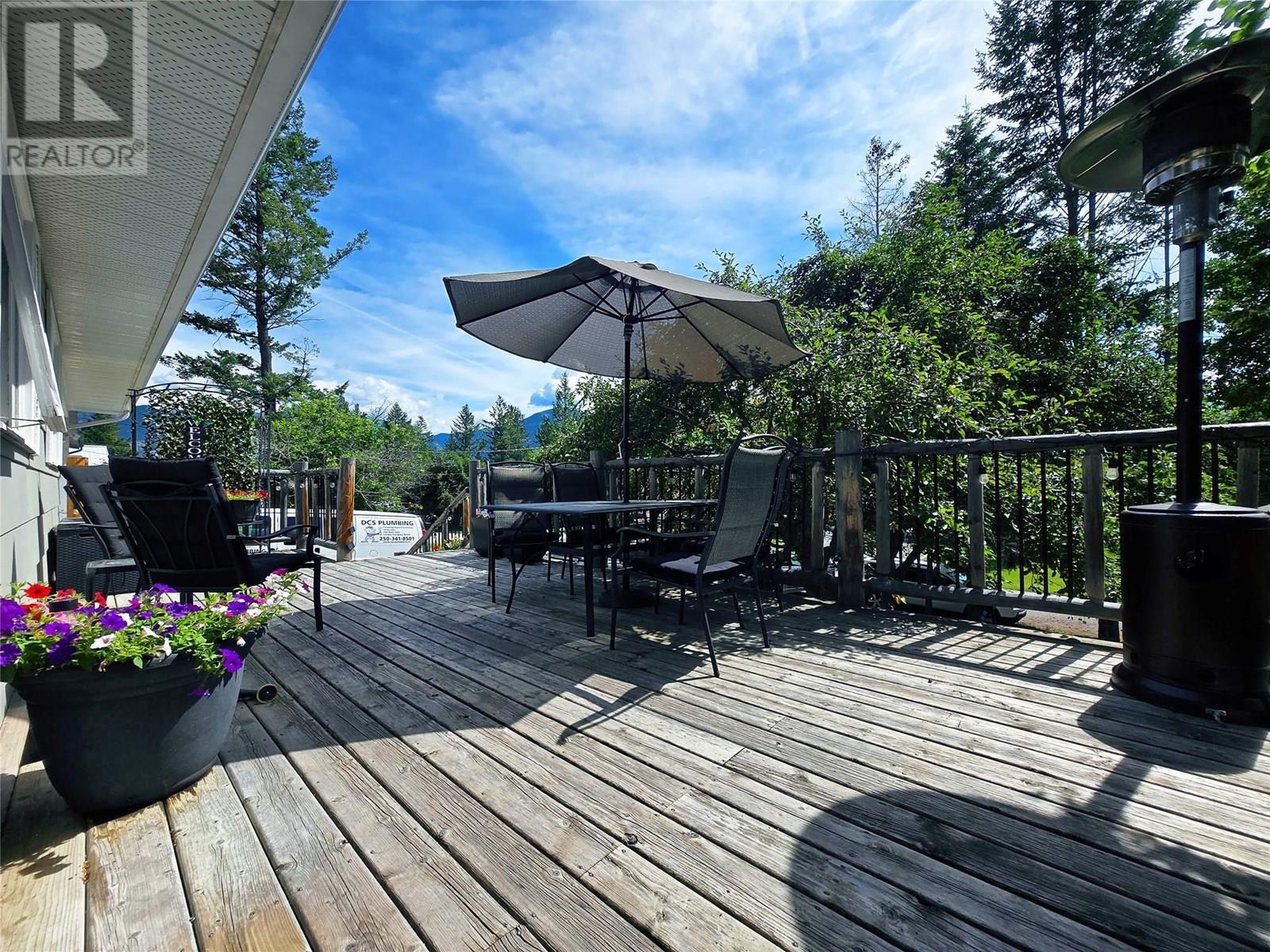 1718 9th Avenue, Invermere, British Columbia  V0A 1K0 - Photo 2 - 10356312