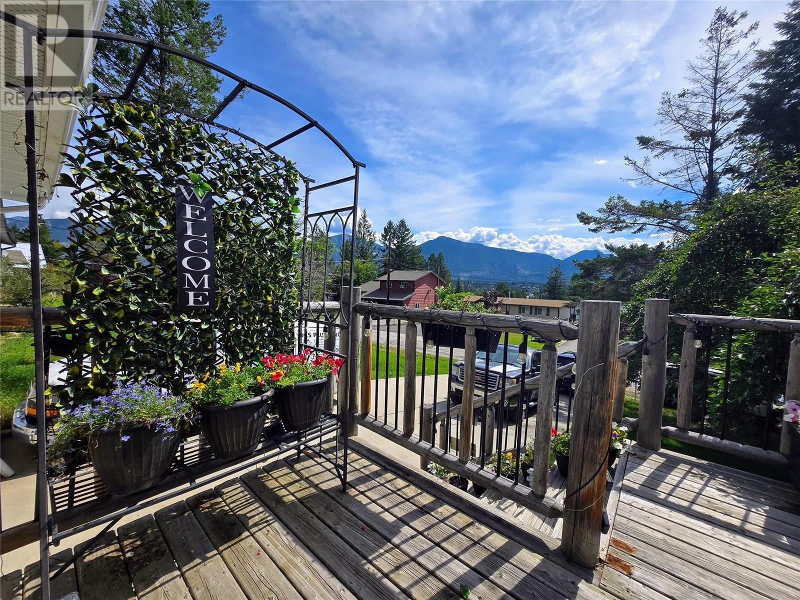 1718 9th Avenue, Invermere, British Columbia  V0A 1K0 - Photo 3 - 10356312