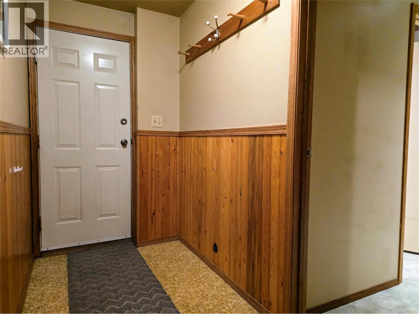 1718 9th Avenue, Invermere, British Columbia  V0A 1K0 - Photo 33 - 10356312