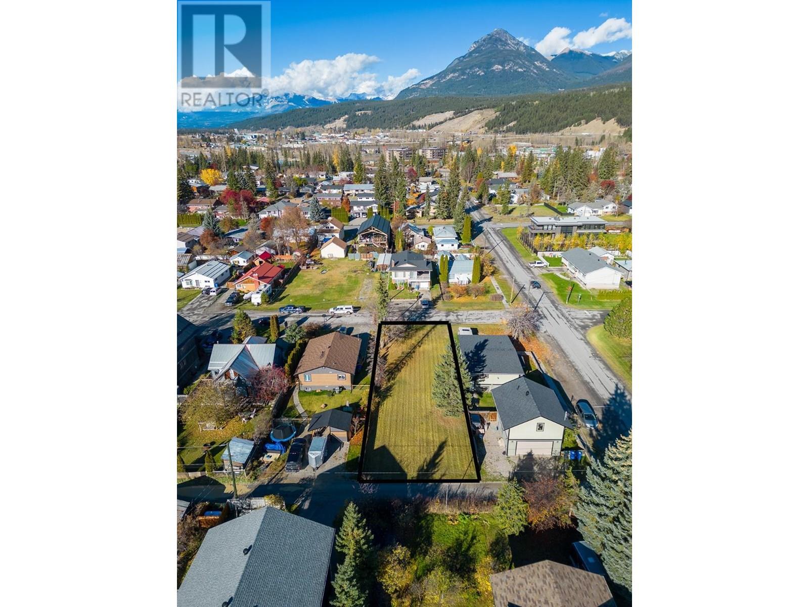 618 8th  S Street, Golden, British Columbia  V0A 1H0 - Photo 13 - 10356621