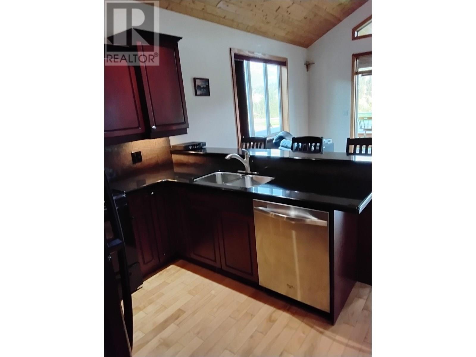 453 13th Avenue, Invermere, British Columbia  V0A 1K4 - Photo 9 - 10356569