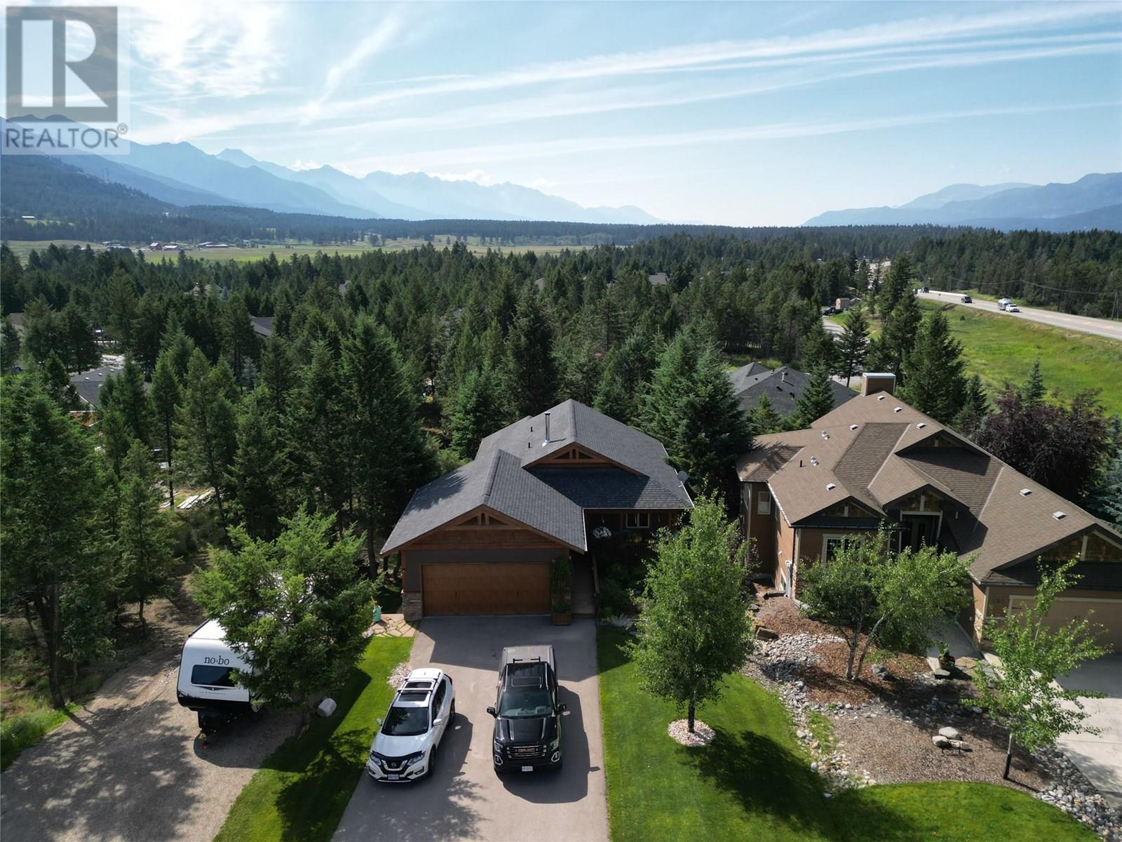 917 Copper Point Way, Windermere, British Columbia