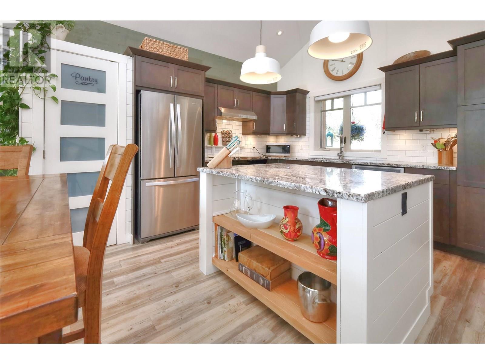 917 Copper Point Way, Windermere, British Columbia  V0A 1K3 - Photo 7 - 10356669