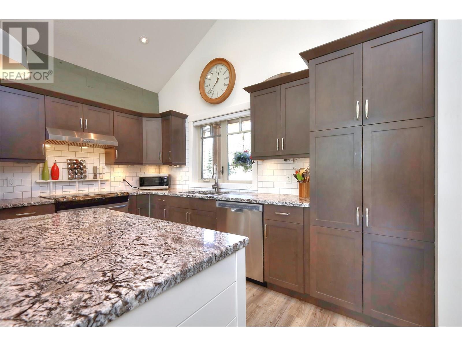 917 Copper Point Way, Windermere, British Columbia  V0A 1K3 - Photo 8 - 10356669