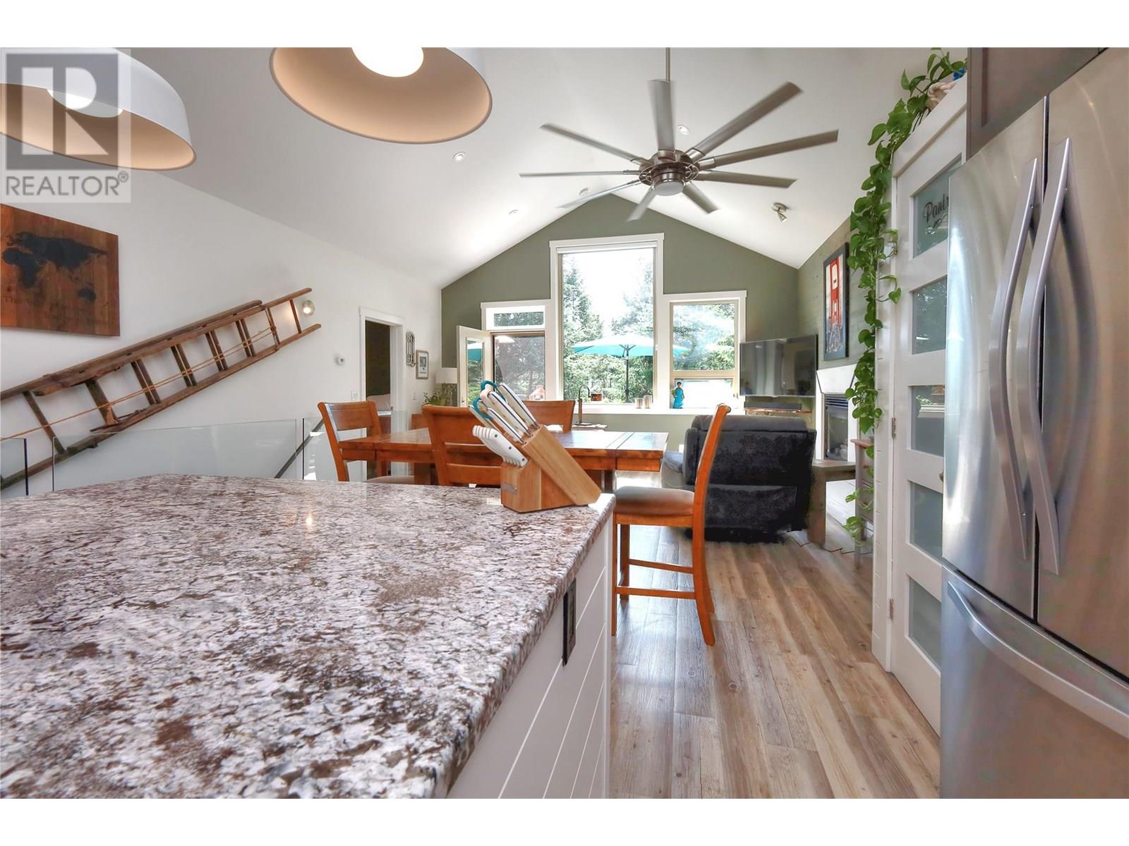 917 Copper Point Way, Windermere, British Columbia  V0A 1K3 - Photo 9 - 10356669