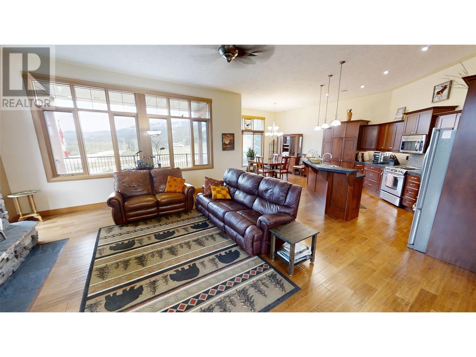 129 Westside Road, Invermere, British Columbia  V0A 1K5 - Photo 13 - 10356802