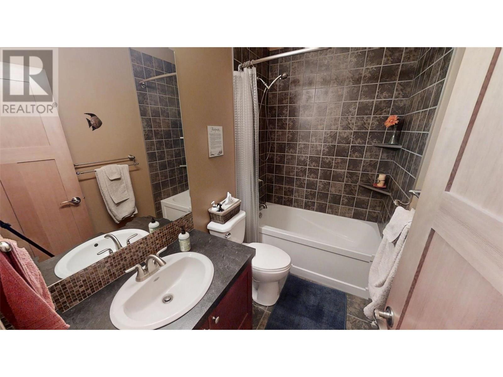 129 Westside Road, Invermere, British Columbia  V0A 1K5 - Photo 25 - 10356802