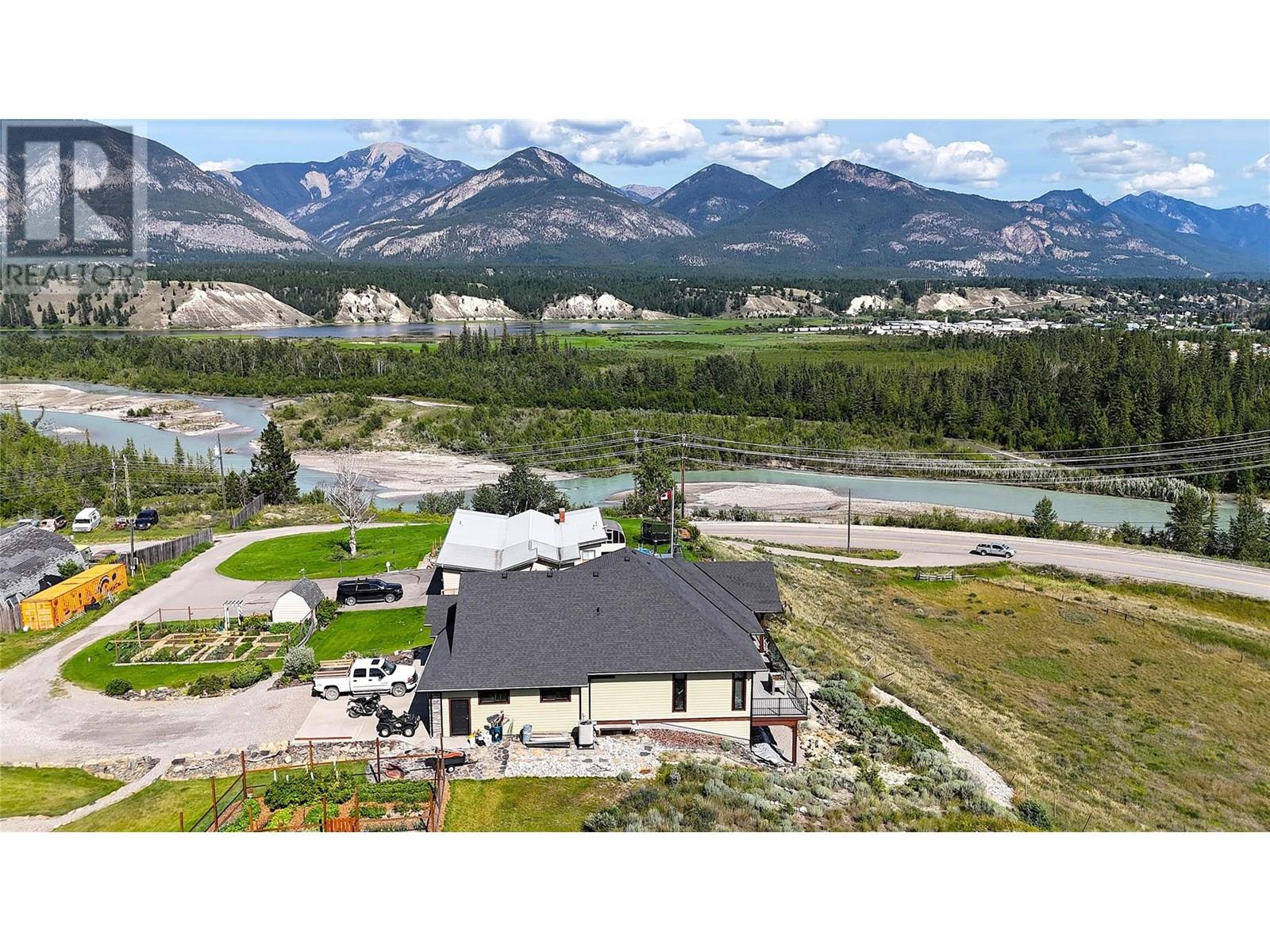 129 Westside Road, Invermere, British Columbia  V0A 1K5 - Photo 5 - 10356802
