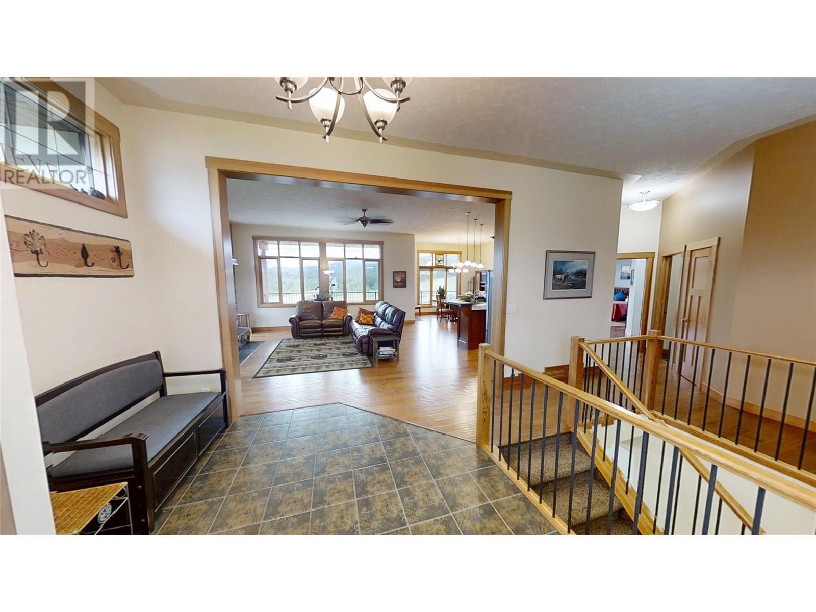 129 Westside Road, Invermere, British Columbia  V0A 1K5 - Photo 9 - 10356802