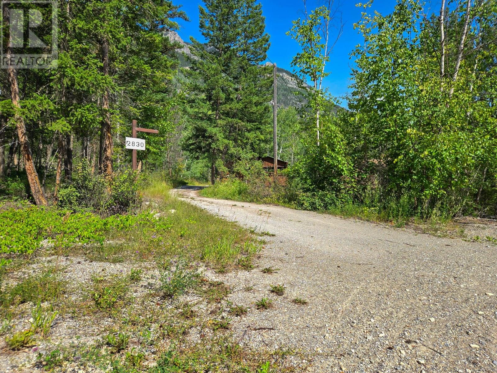 2830 Berrey Road, Brisco, British Columbia  V0A 1B0 - Photo 13 - 10356151