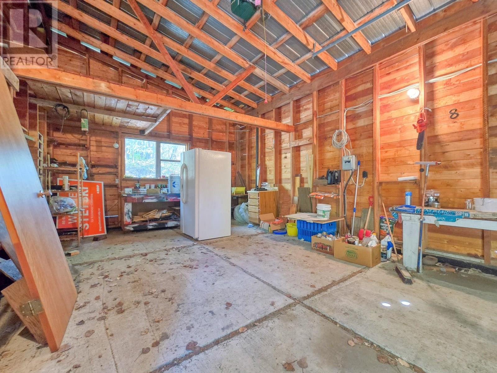2830 Berrey Road, Brisco, British Columbia  V0A 1B0 - Photo 16 - 10356151