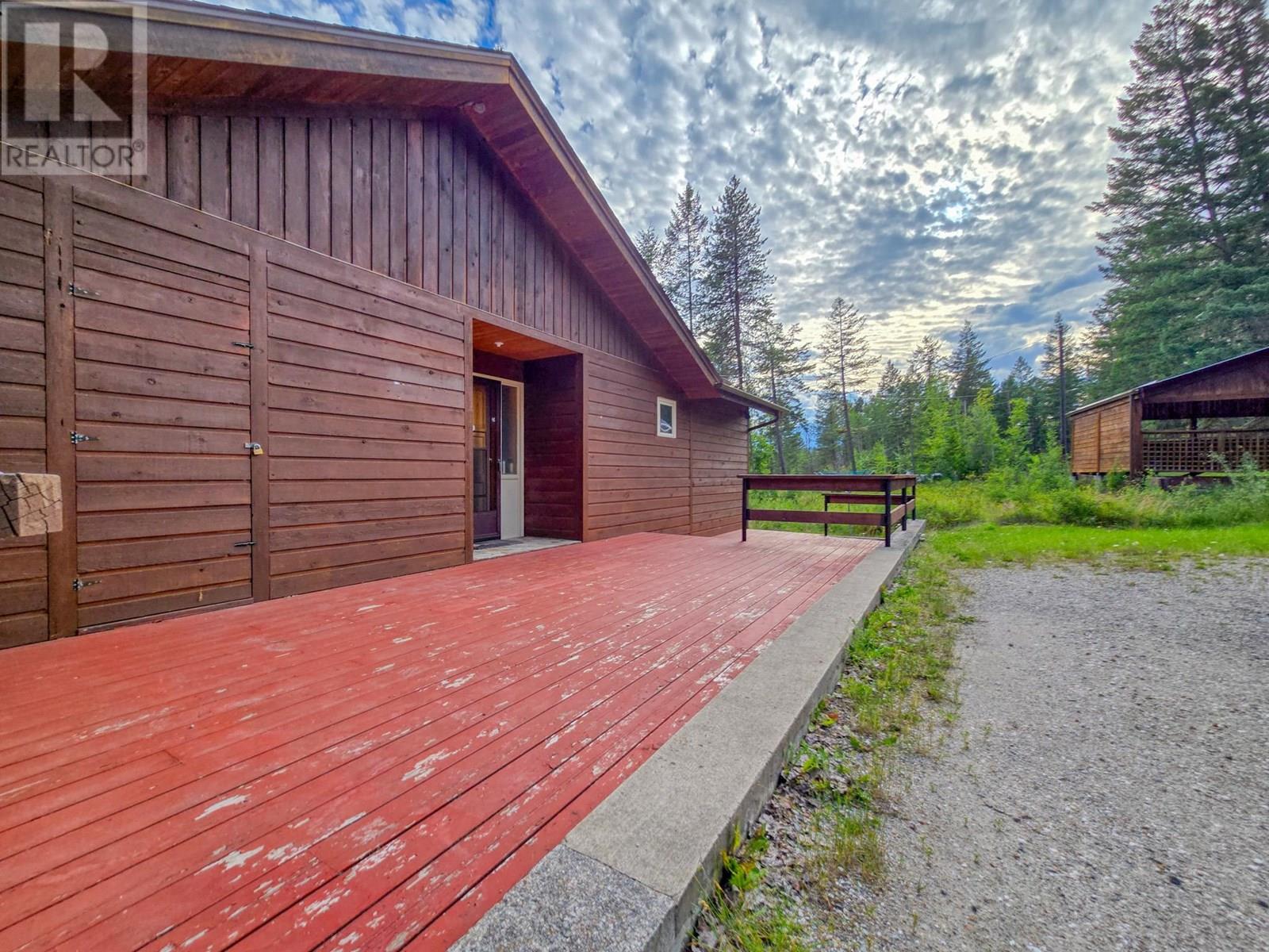2830 Berrey Road, Brisco, British Columbia  V0A 1B0 - Photo 22 - 10356151