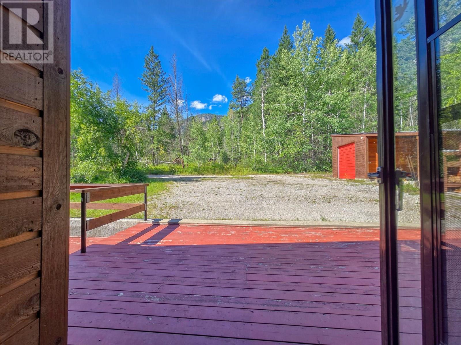 2830 Berrey Road, Brisco, British Columbia  V0A 1B0 - Photo 23 - 10356151