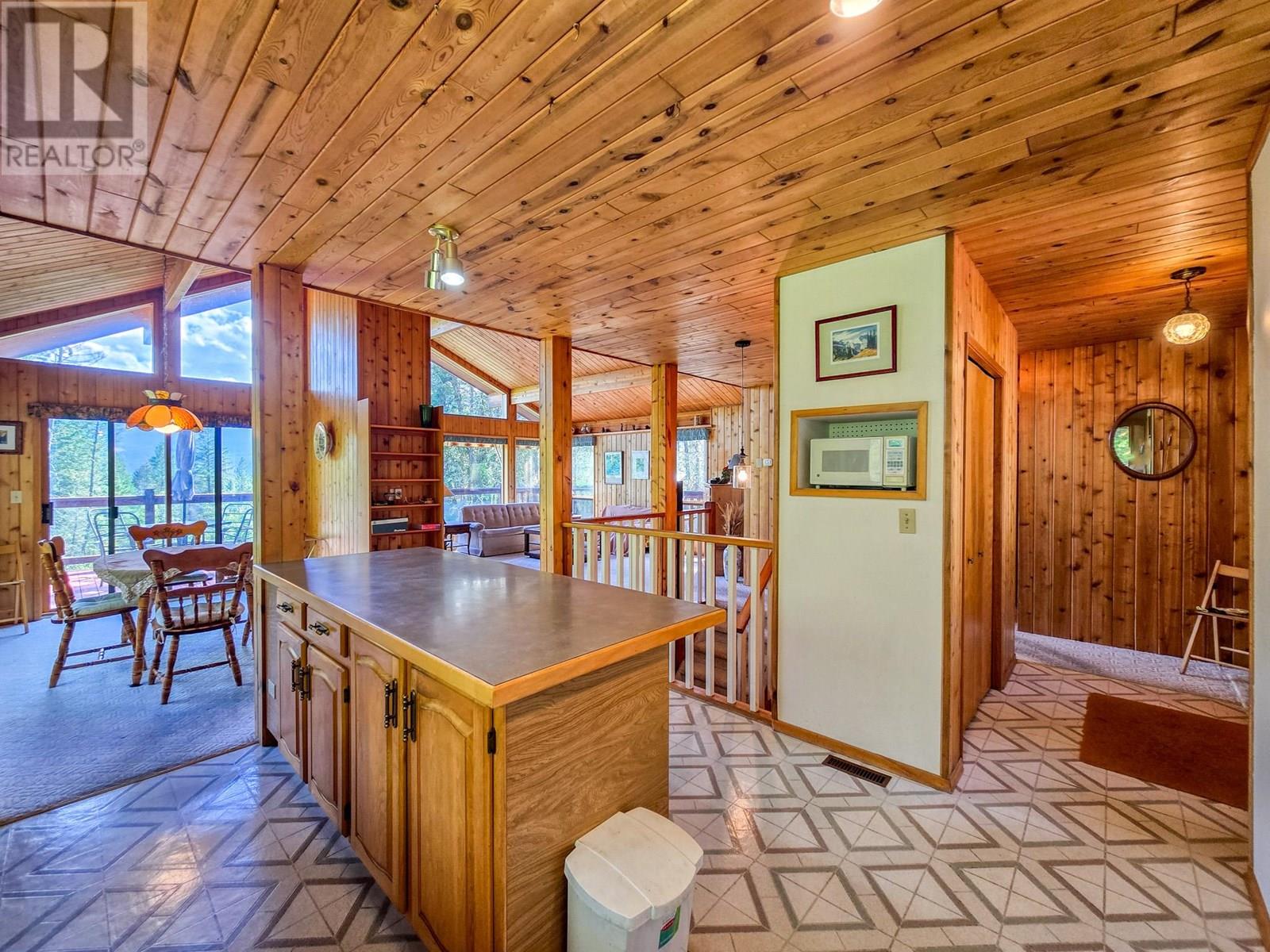2830 Berrey Road, Brisco, British Columbia  V0A 1B0 - Photo 28 - 10356151
