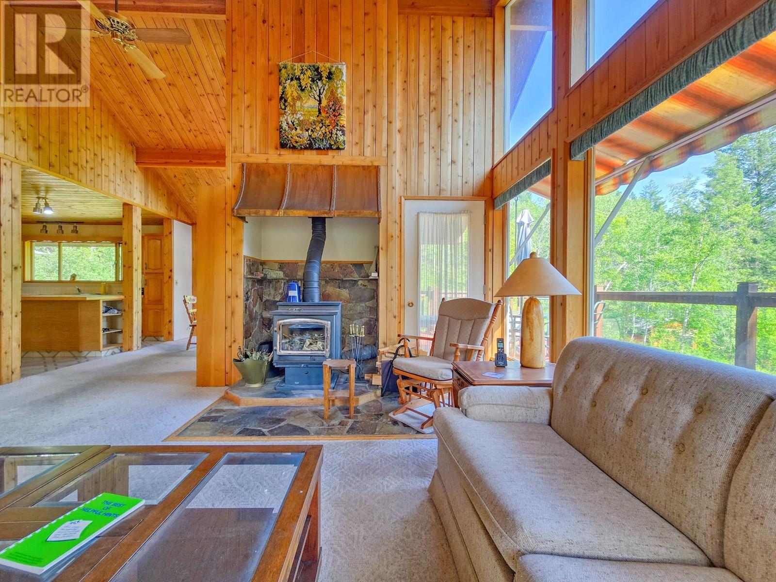 2830 Berrey Road, Brisco, British Columbia  V0A 1B0 - Photo 3 - 10356151