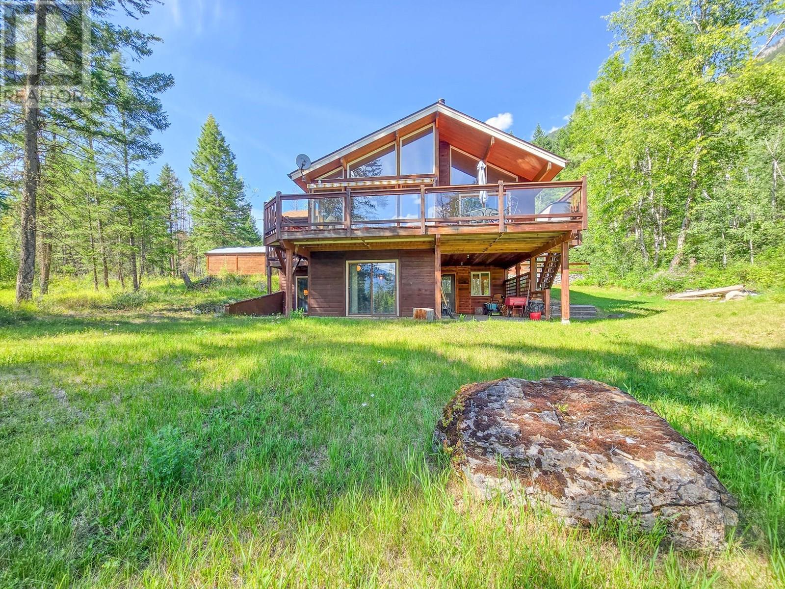 2830 Berrey Road, Brisco, British Columbia  V0A 1B0 - Photo 39 - 10356151