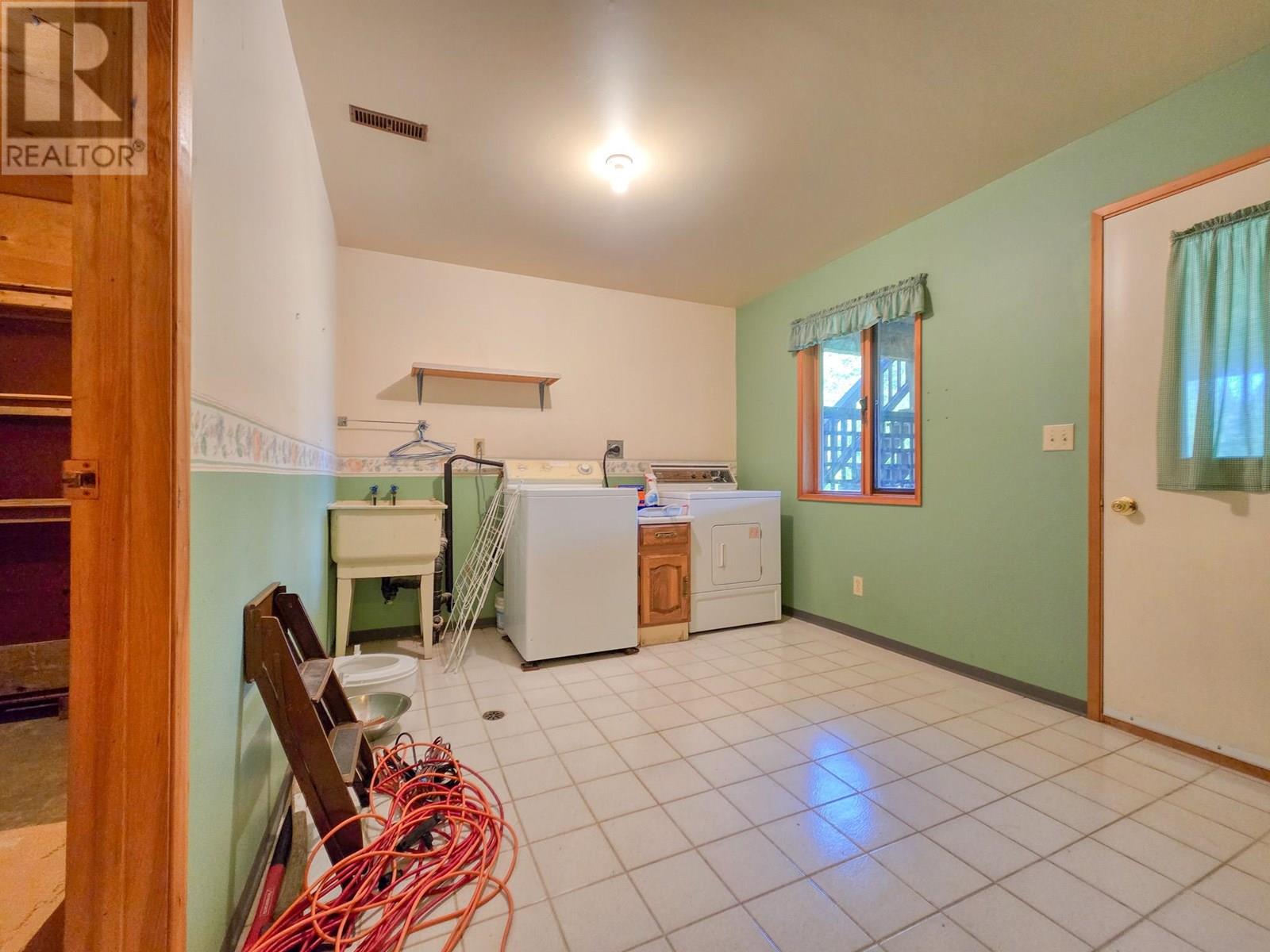 2830 Berrey Road, Brisco, British Columbia  V0A 1B0 - Photo 68 - 10356151