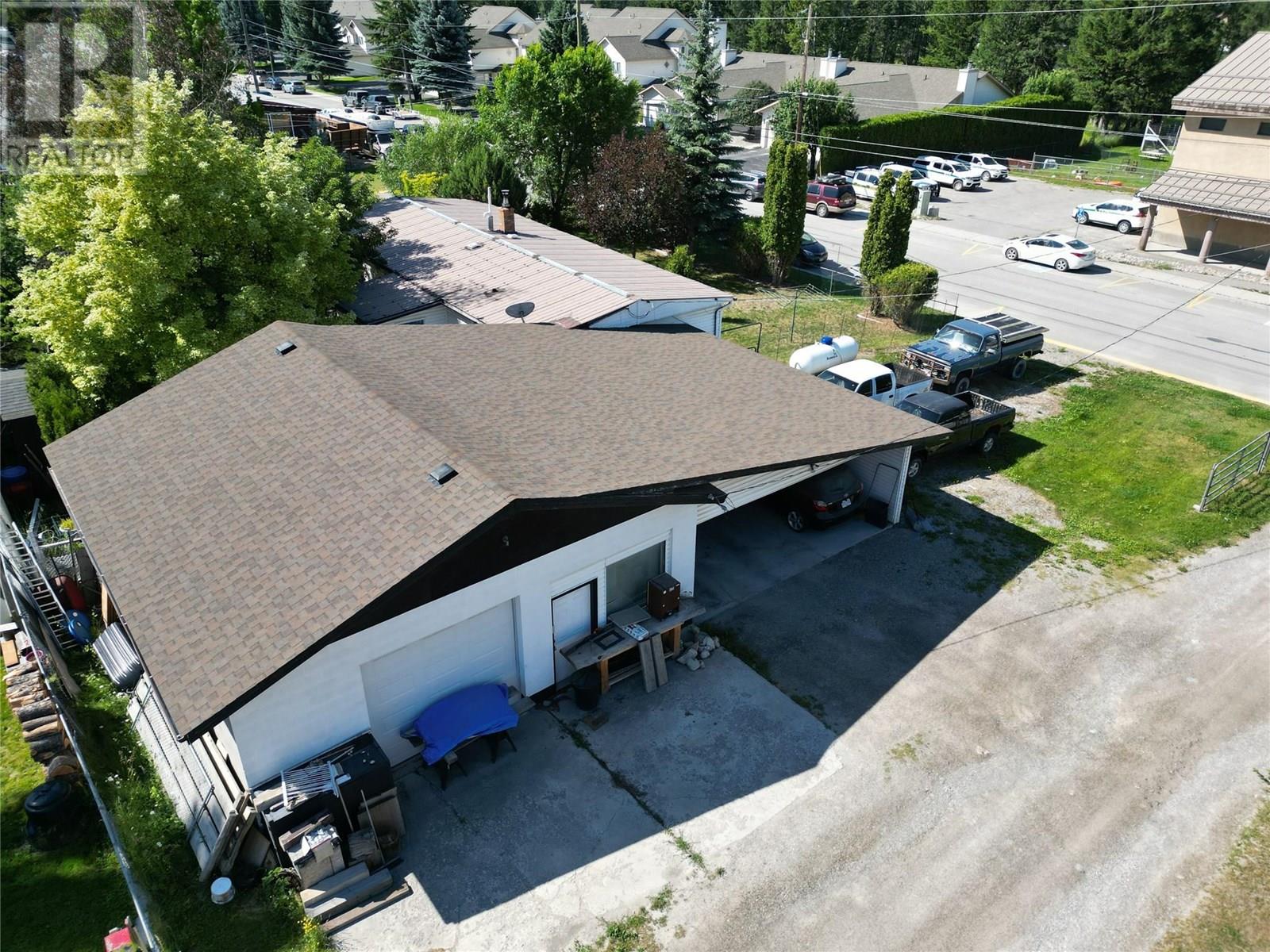 7516 Columbia Avenue, Radium Hot Springs, British Columbia  V0A 1M0 - Photo 2 - 10357048