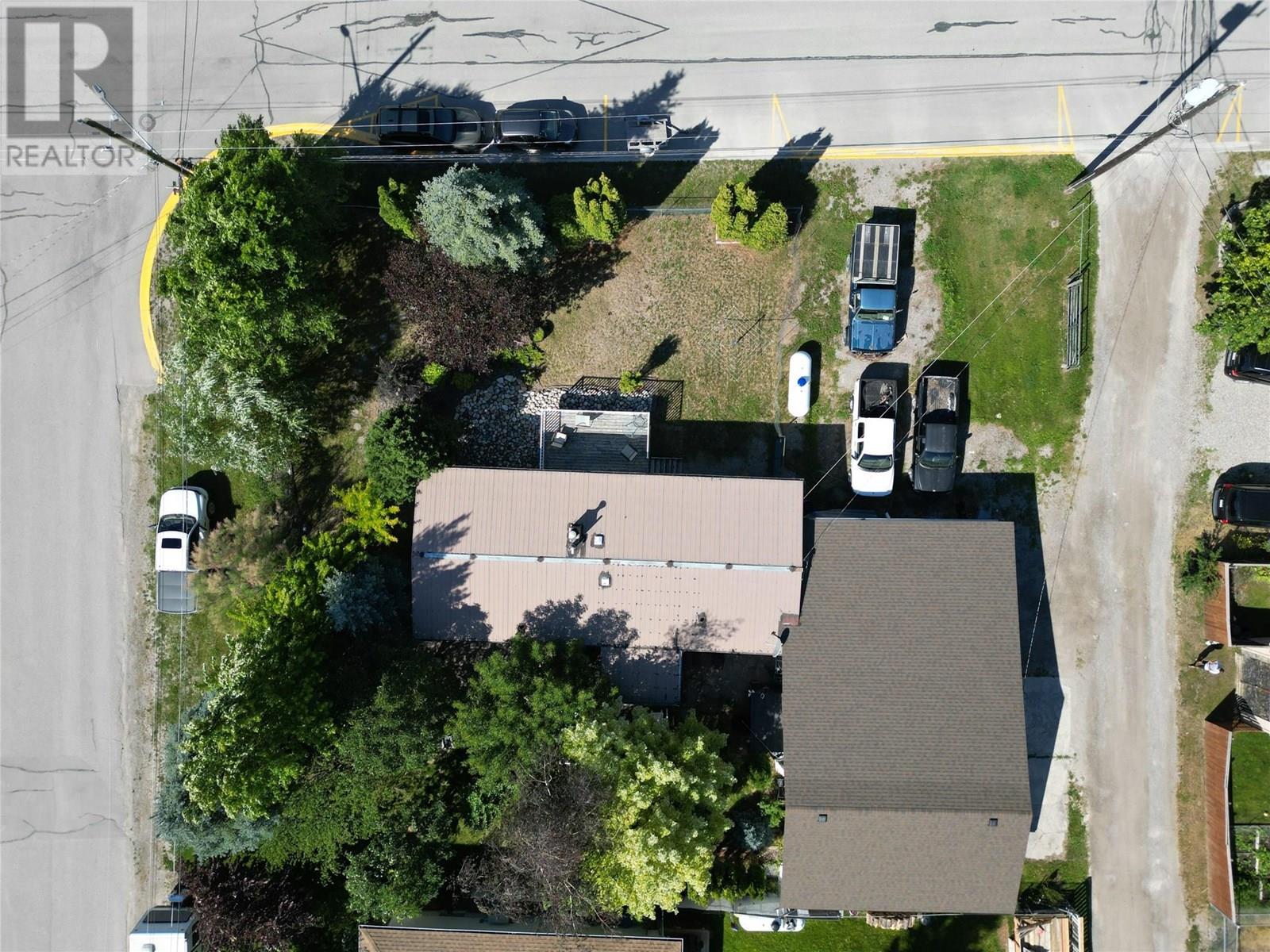7516 Columbia Avenue, Radium Hot Springs, British Columbia  V0A 1M0 - Photo 40 - 10357048