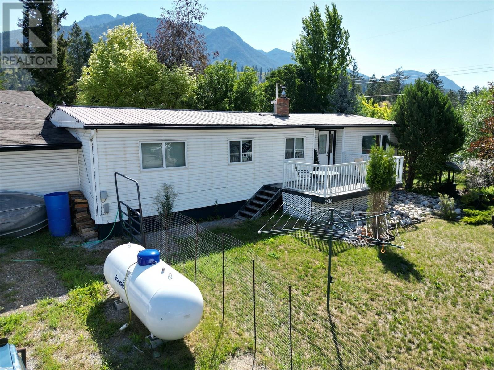 7516 Columbia Avenue, Radium Hot Springs, British Columbia  V0A 1M0 - Photo 42 - 10357048