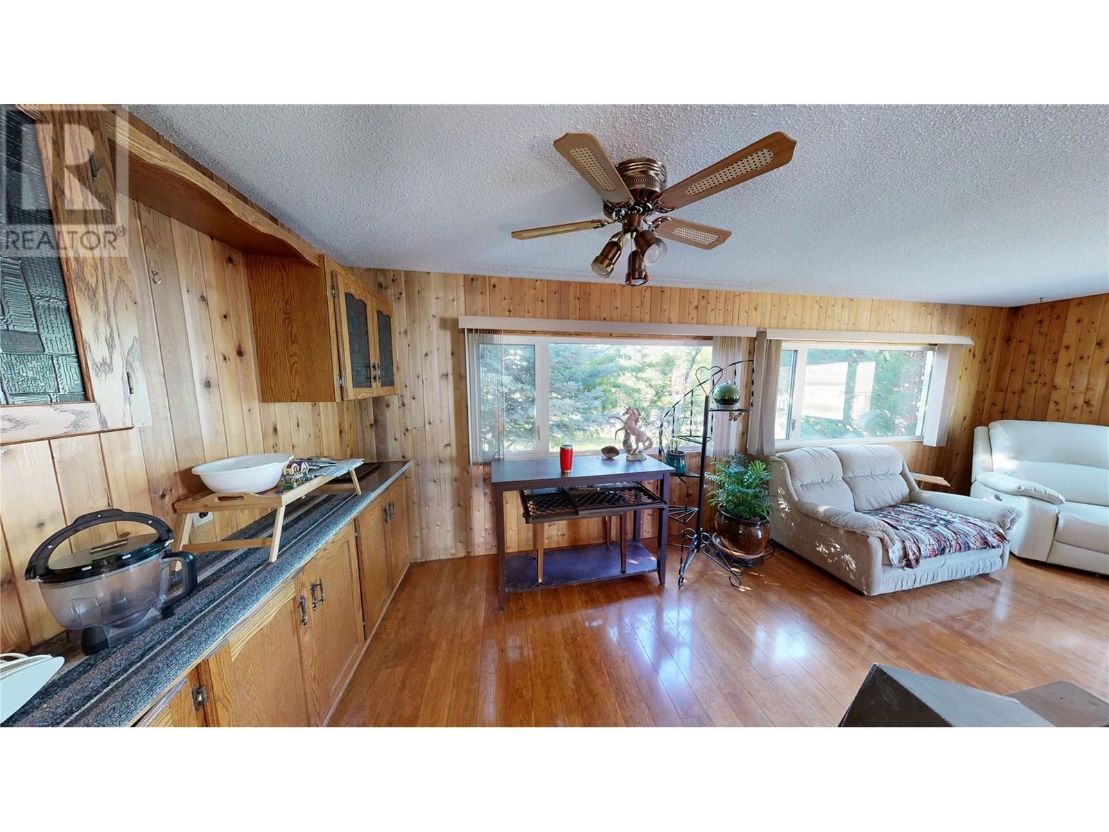 7516 Columbia Avenue, Radium Hot Springs, British Columbia  V0A 1M0 - Photo 44 - 10357048