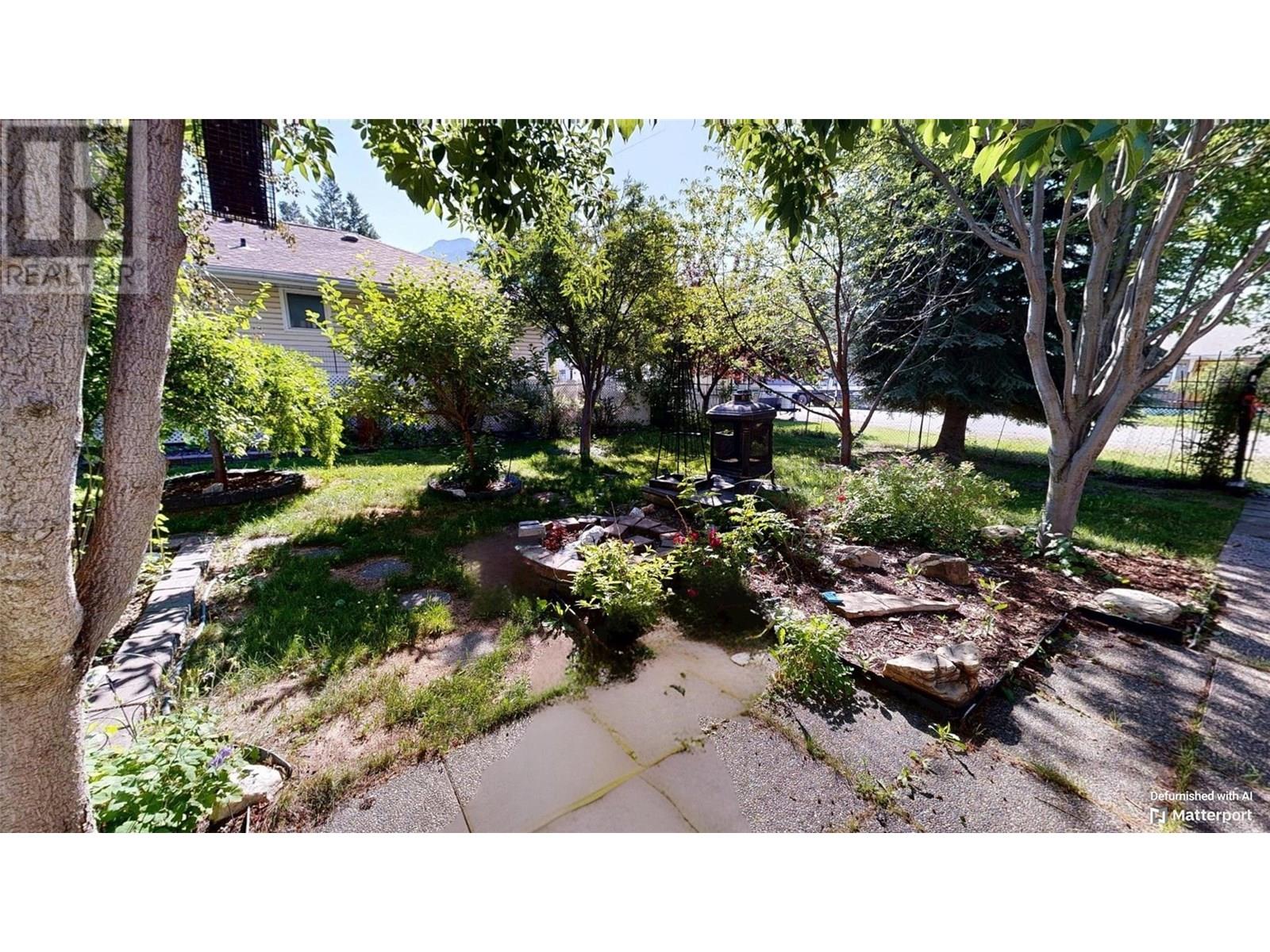7516 Columbia Avenue, Radium Hot Springs, British Columbia  V0A 1M0 - Photo 55 - 10357048