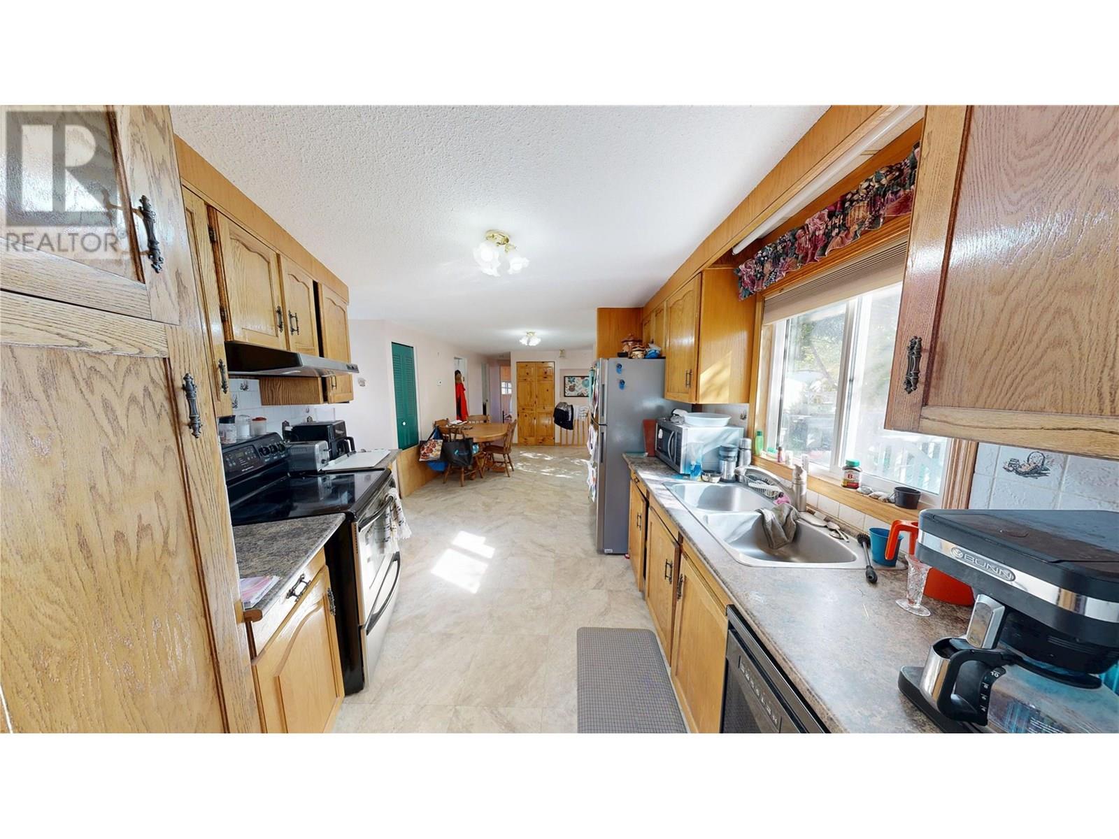7516 Columbia Avenue, Radium Hot Springs, British Columbia  V0A 1M0 - Photo 9 - 10357048